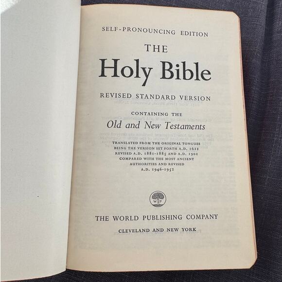 The Holy Bible RSV 1962 Revised Standard Concordance World Pub.  Black Red Edge. - Picture 3 of 6